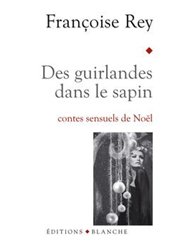 Blanche Des guirlandes dans le sapin